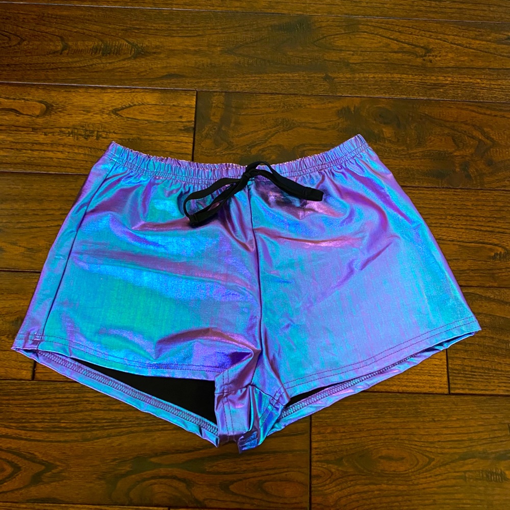 Holographic Shorts